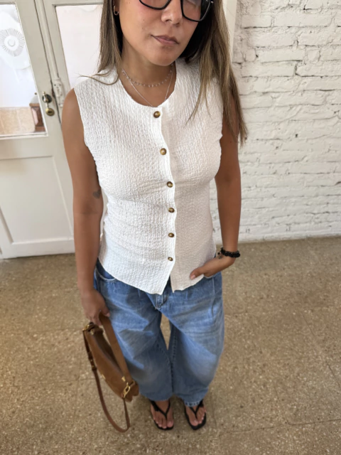 TOP CHALECO BOTON WHITE - comprar online