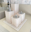Kit de banheiro 4 peças + bandeja 24x24 em resina Perolado com Cromado
