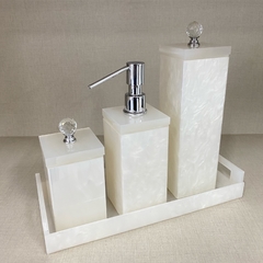 kit 3 peças + bandeja 12x28 branco perolado com puxador cromado cristal