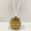 Porta Difusor lapidado em resina cristal dourado com dourado