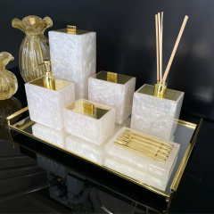 kit de banheiro 6 peças em resina madrepérola com dourado