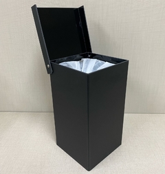 lixeira preto fosco com tampa fixa articulada slim - comprar online