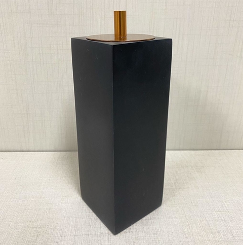 porta escova de dentes em resina preto fosco com red gold