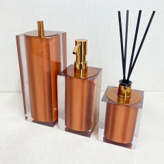 Kit de banheiro 3 peças em resina Cristal Red Gold com Red Gold