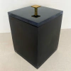 Lixeira em resina Cristal Preto com Dourado