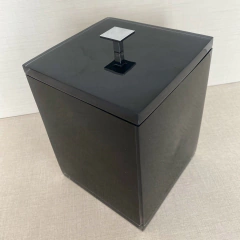 Lixeira Cristal Preto com Cromado - comprar online