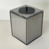 Lixeira cristal prata com tampa redonda preto fosco