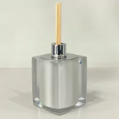 Porta difusor em resina cristal pérola com cromado