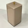 Lixeira em resina Alta Cristal Cappucino com Dourado