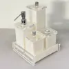 Kit 4 peças + bandeja 18x19 branco perolado com cromado e tampa transparente