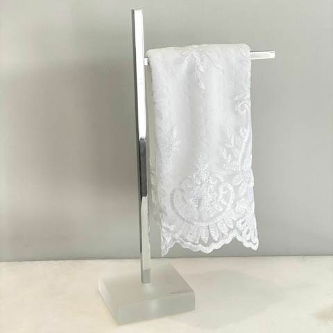 Toalheiro de Bancada Cromado com base em resina cristal pérola fosco