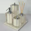 Kit de banheiro 4 peças + bandeja 24x24 em resina Cristal Nude Pérola com cromado