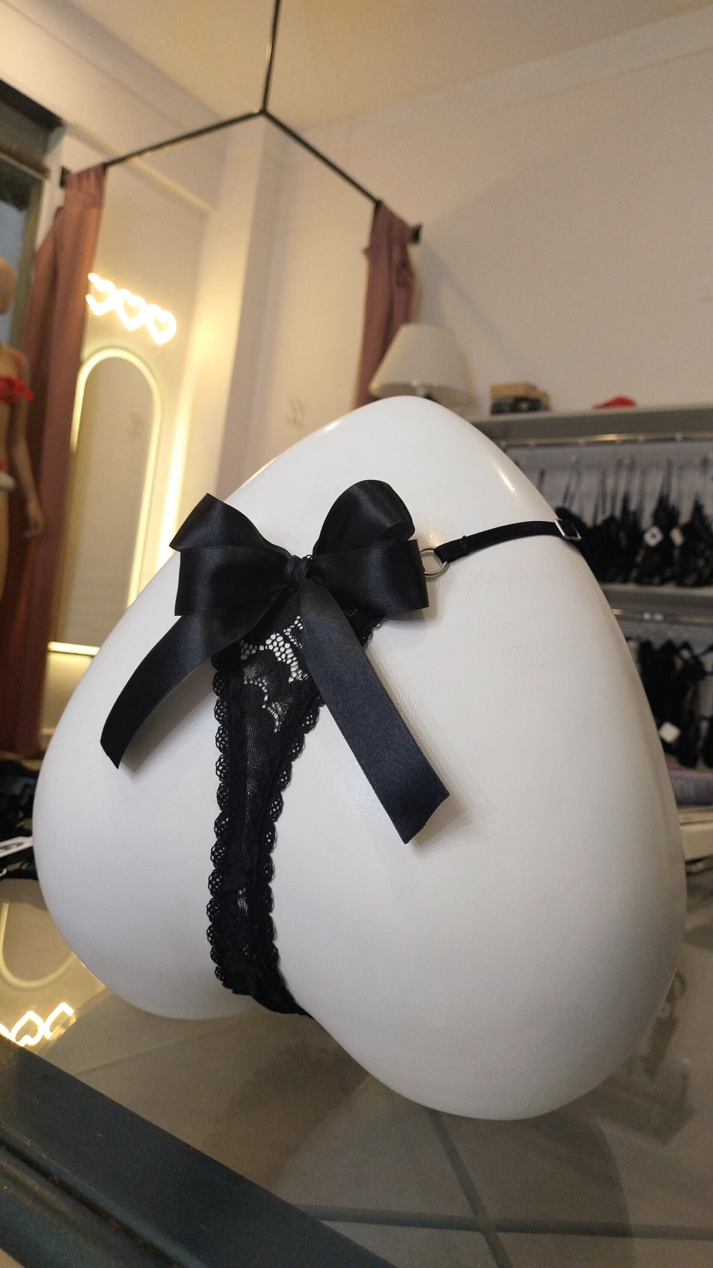 Tanga negra con Moño