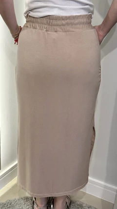 Saia midi de malha com bolso capuccino Juliana - Moniê