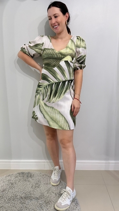 Vestido curto estampado com mangas curtas - comprar online