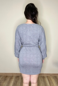 Vestido com toque peluciado cinza Suzana - Moniê