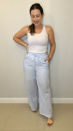 Calça pantalona de algodão com elástico na cintura azul bebê - comprar online