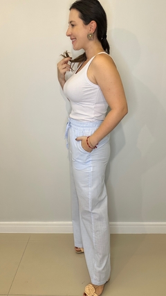 Calça pantalona de algodão com elástico na cintura azul bebê na internet