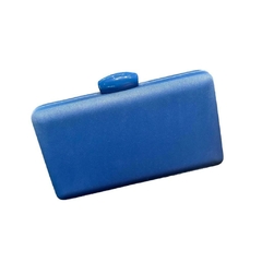 Clutch estruturada de tecido azul