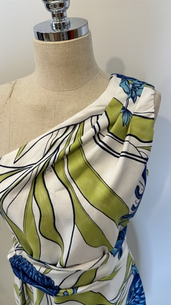 VESTIDO CURTO ESTAMPADO de um ombro só VIVIANE na internet