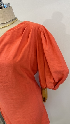 Vestido um ombro só laranja Pérola na internet