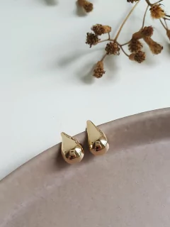 Brinco Curve P banho ouro - comprar online