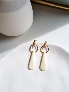 Brinco Norte off white dourado