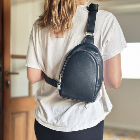 VERA negra // mochi-riño