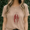 Cappuccino - T-Shirt Feminina Santa Minimalista Aura Vermelha Geométrica