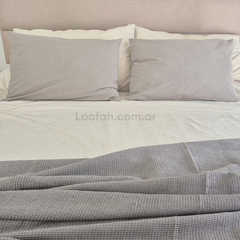 Combo: Manta Pie De Cama Waffle + 2 Fundas De Almohadón 70x50 - comprar online