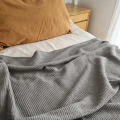 MANTA SILLON / PIE DE CAMA EN TELA NIDO DE ABEJA - comprar online