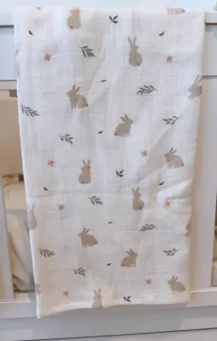 MANTA MUSELINA GASA DOBLE ESTAMPA CONEJO - comprar online