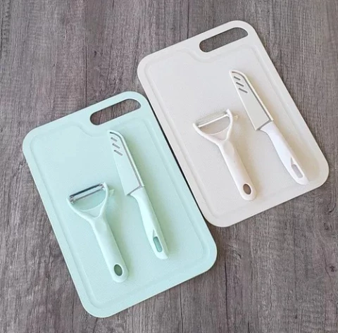 TABLA DE PICAR CON ACCESORIOS