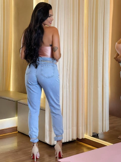 Calça Jeans Reta Azul Claro na internet