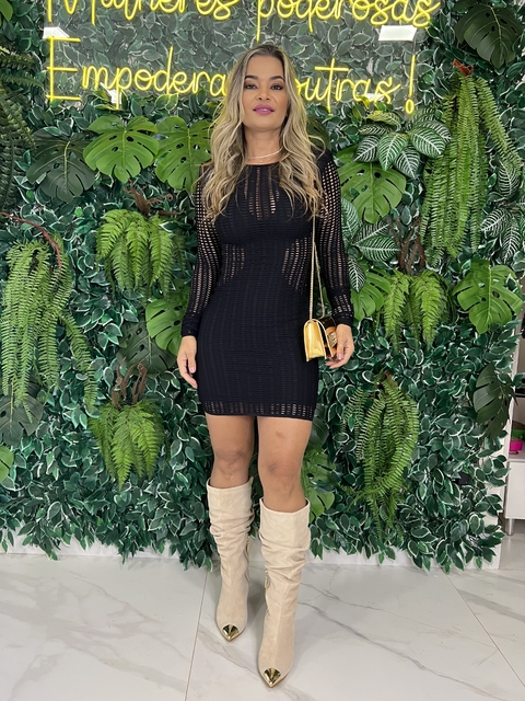 Vestido em Tela Com Ombreira Preta