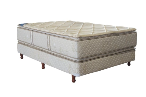 sommier 2 1/2 plazas color beige con patas de madera 