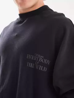 Buzo Boxy Wild Negro en internet