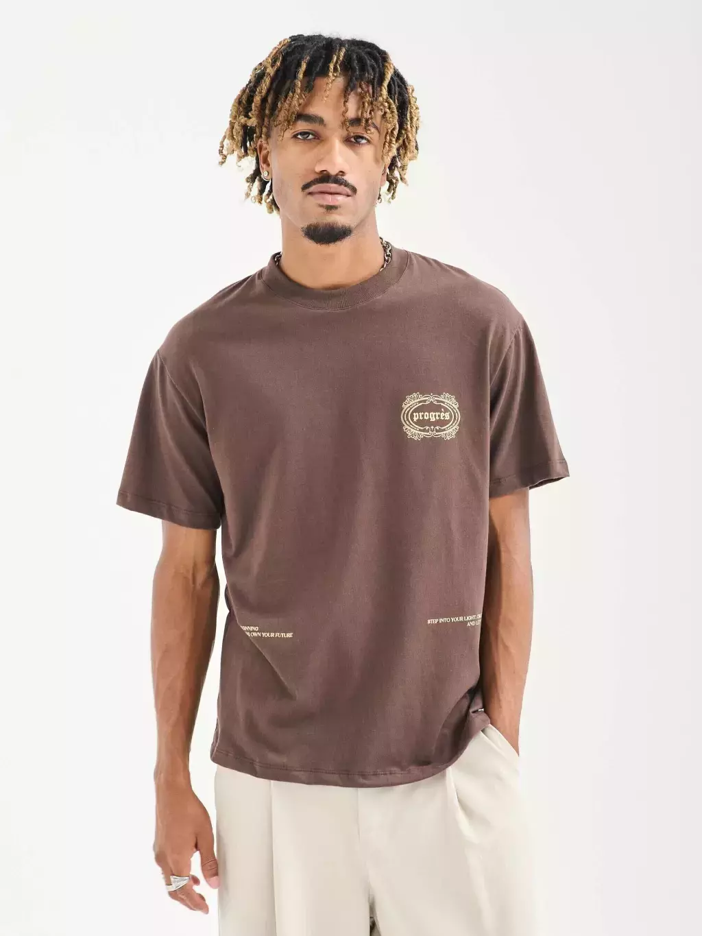 Remera Destiny Chocolate