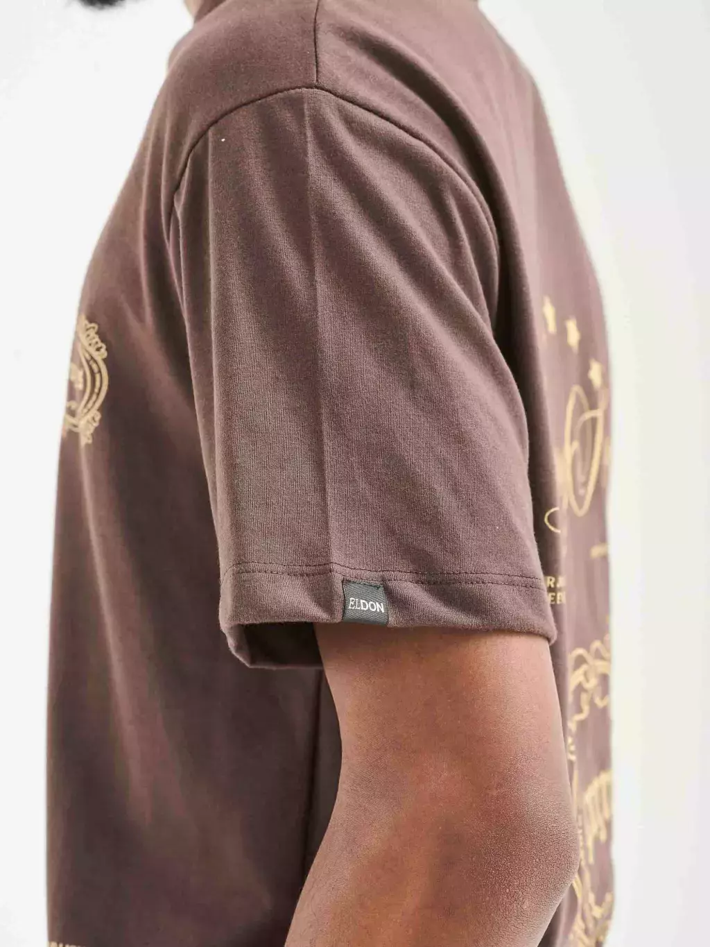 Remera Destiny Chocolate