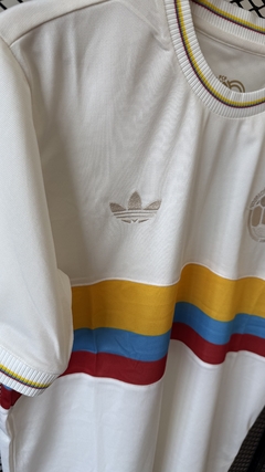 Camiseta Colombia Retro en internet