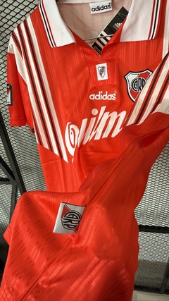 Imagen de Camiseta River Plate 1996 Suplente