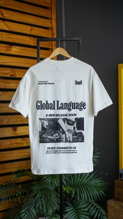 Remera Global Lenguage Crudo - comprar online