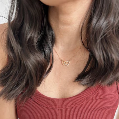 colar dois corações banhado a ouro