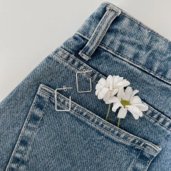 argola quadrada fio banhada a prata