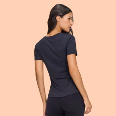 T-Shirt Eterna Gola V Alongada Preto Alto Giro - comprar online