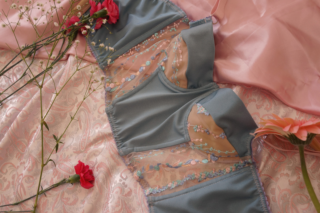 Corset Burbuja thumbnail 3