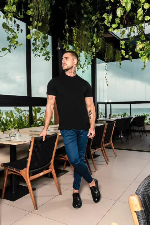 CALÇA ACETINADA AZUL MARINHO