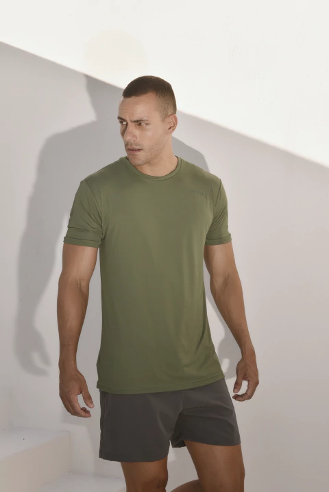 T-SHIRT FIT TECH VERDE MAHAL - comprar online