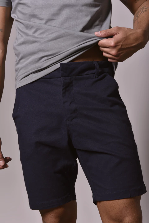 BERMUDA SARJA ALFAIATARIA AZUL MARINHO - comprar online