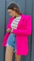 Short Carine na internet